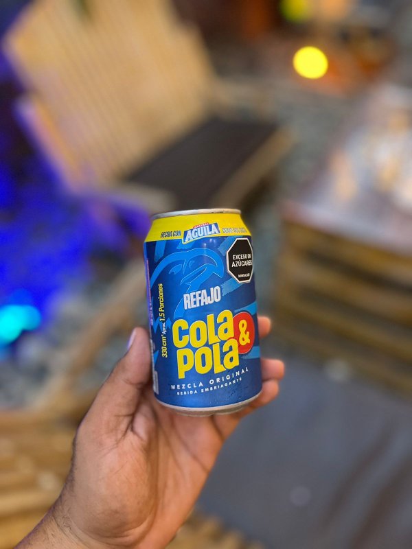 COLA Y POLA